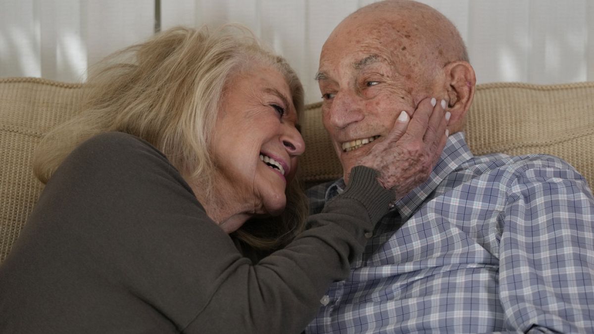 100 year old US war veteran marries his 96 year old sweetheart 
