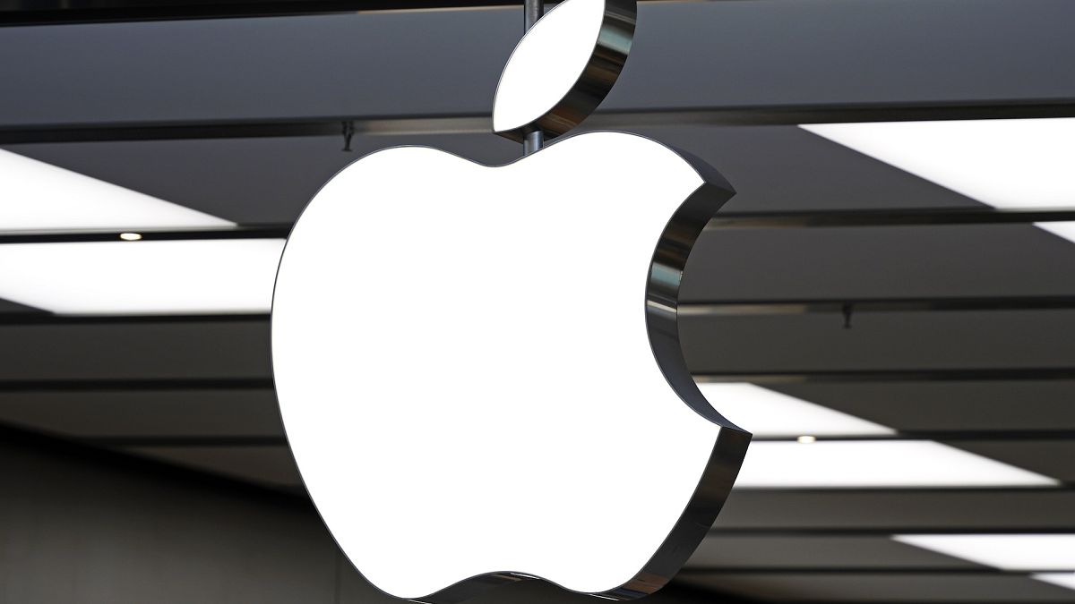 Apple shares fall back as it races to catch up with OpenAI partnership 