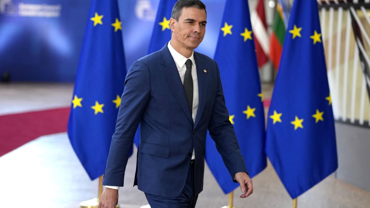 Spain's PM Pedro S&aacute;nchez stands as rest of continent shakes after EU elections 