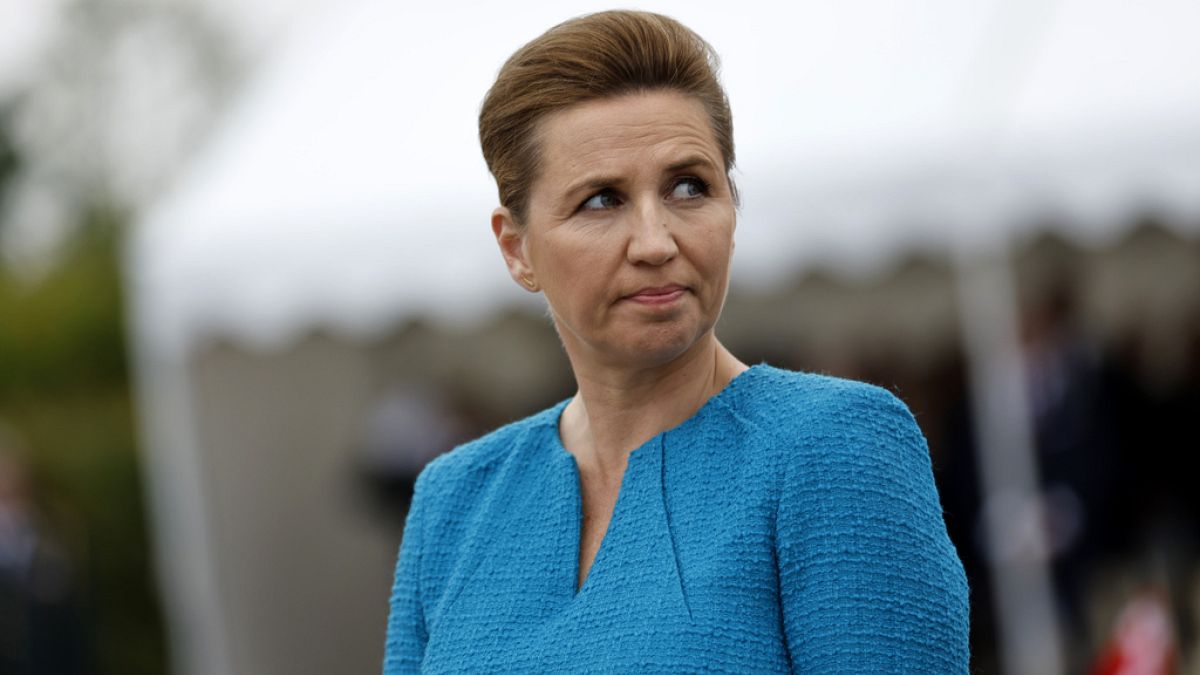 На премьер-министра Дании Метте Фредериксен напали в центре Копенгагена 
