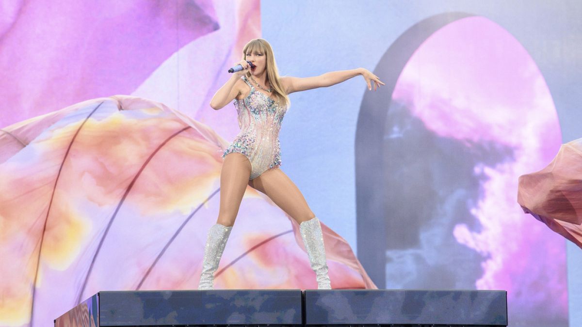 Why being a superfan of Taylor Swift could be good for your health, according to scientists 