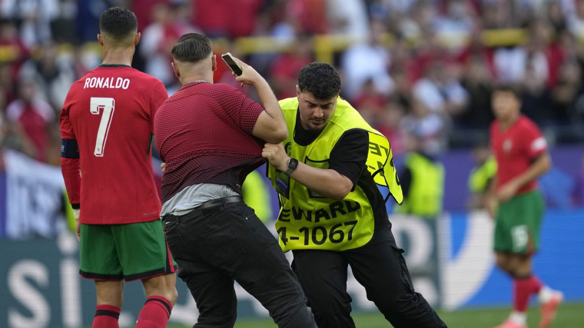 Euros 2024 day 9: Ronaldo selfie-takers spark security concerns 