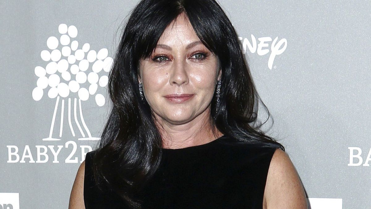"Beverly Hills, 90210" actor Shannen Doherty dies of breast cancer 