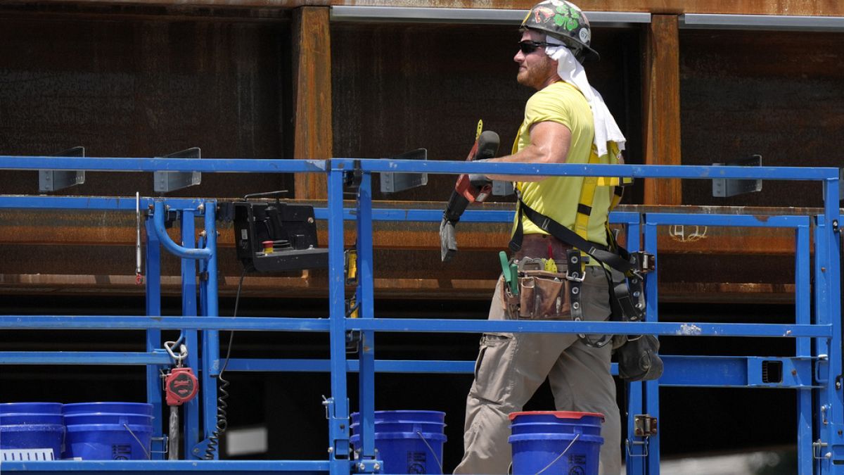 France cuts construction work hours due to heatwaves 