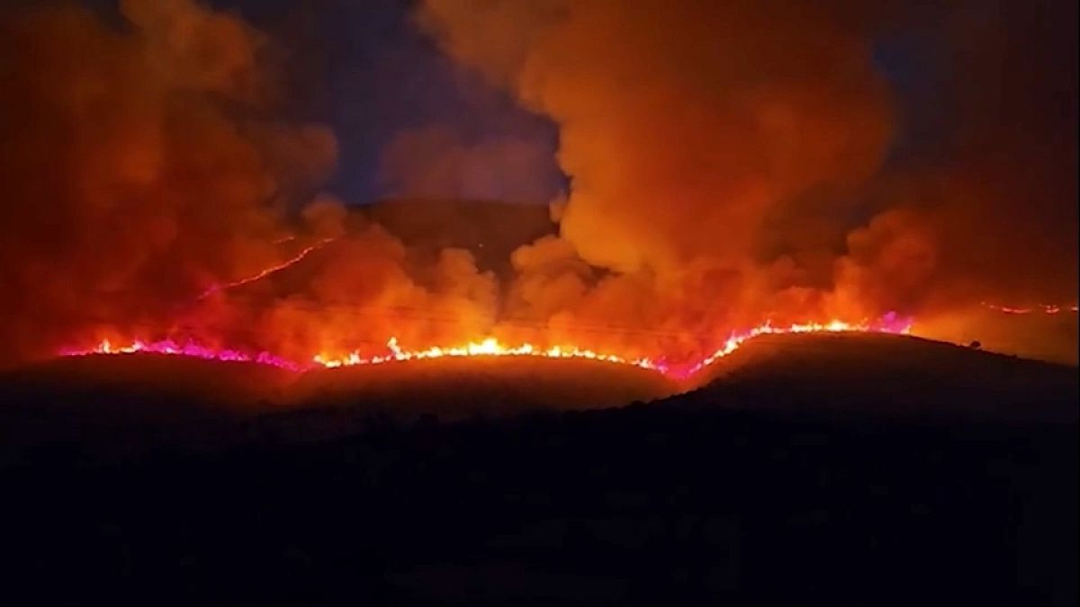 Albania continues to tackle wildfires spreading up north of country 
