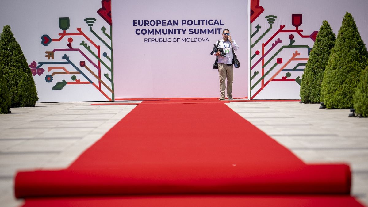 EU-UK ties and Russian sanction circumvention likely to dominate big summit of European leaders 