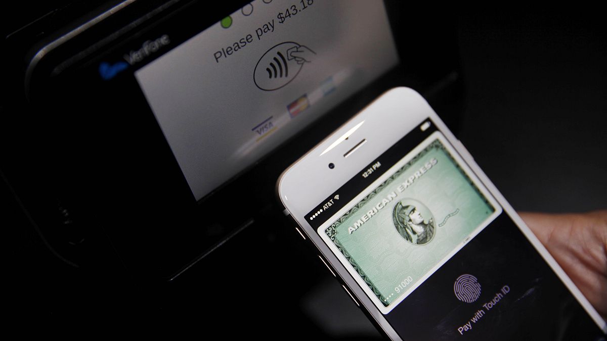 Apple открывает доступ к платежам на iPhone ради честной конкуренции в ЕС  