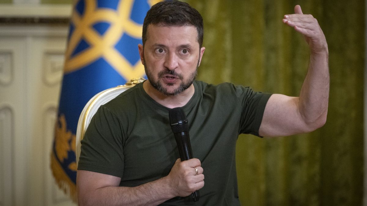 Зеленкий осудил "миссию мира" Орбана
