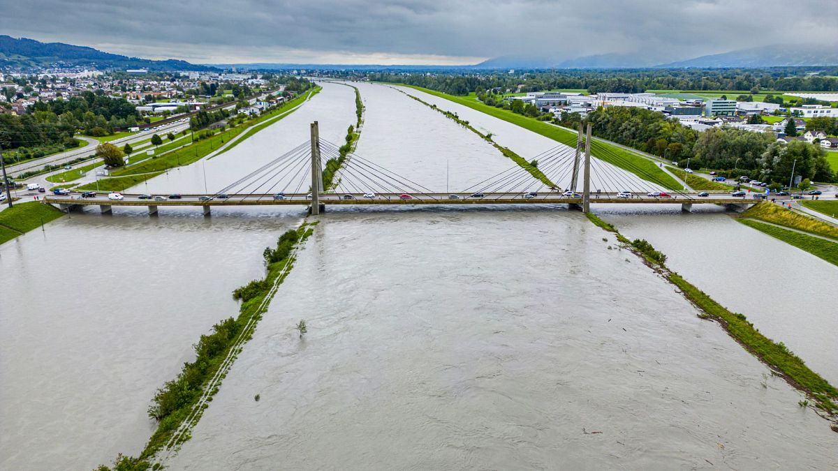 Austria and Switzerland plan to invest &euro;2.1bn in preventing flooding along the Rhine river 