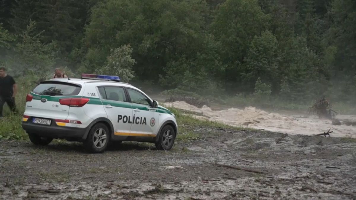 Heavy rain traps 16 tourists in Slovakia 